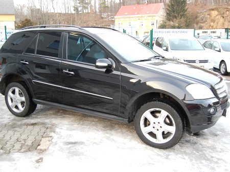 Mercedes-Benz Třídy M, 2008 - pohled č. 3