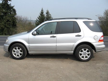 Mercedes-Benz Třídy M, 2001 - pohled č. 2