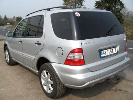Mercedes-Benz Třídy M, 2001 - pohled č. 3