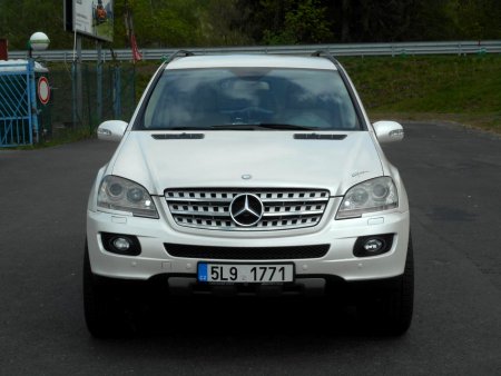 Mercedes-Benz Třídy M, 2008 - pohled č. 3