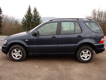 Mercedes-Benz Třídy M, 2001 - pohled č. 2