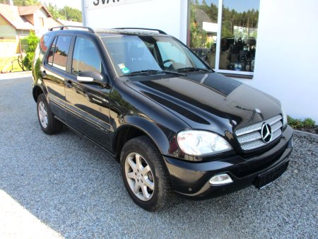 Mercedes-Benz Třídy M, 2003 - pohled č. 2