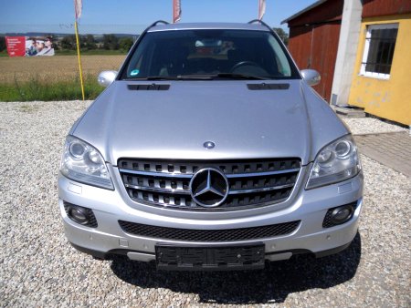 Mercedes-Benz Třídy M, 2005 - pohled č. 2