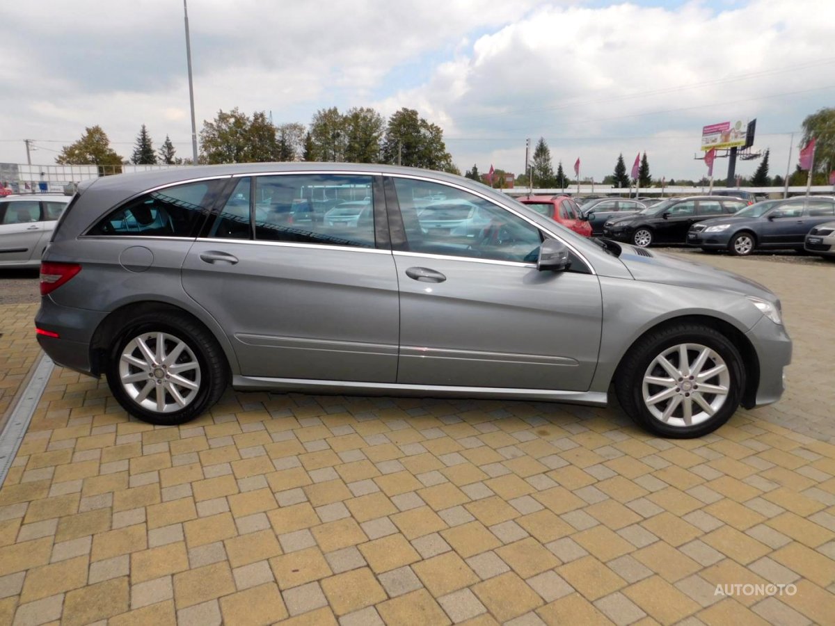 Mercedes-Benz Třídy R, 2011 - pohled č. 3