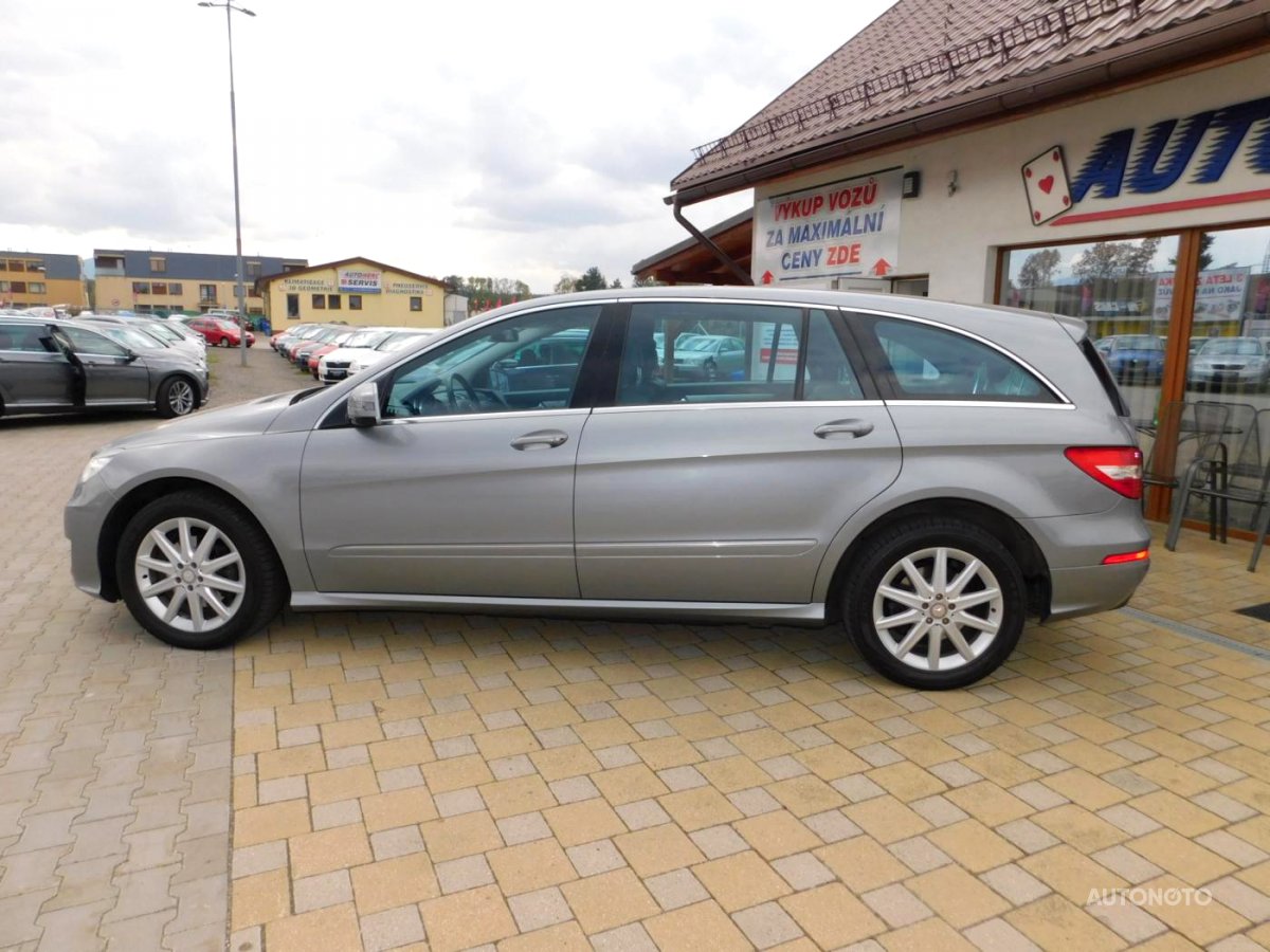 Mercedes-Benz Třídy R, 2011 - pohled č. 4