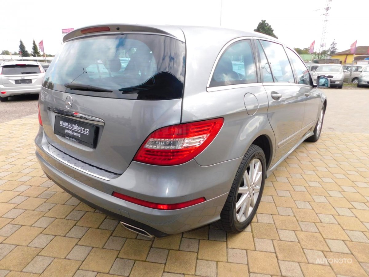 Mercedes-Benz Třídy R, 2011 - pohled č. 5