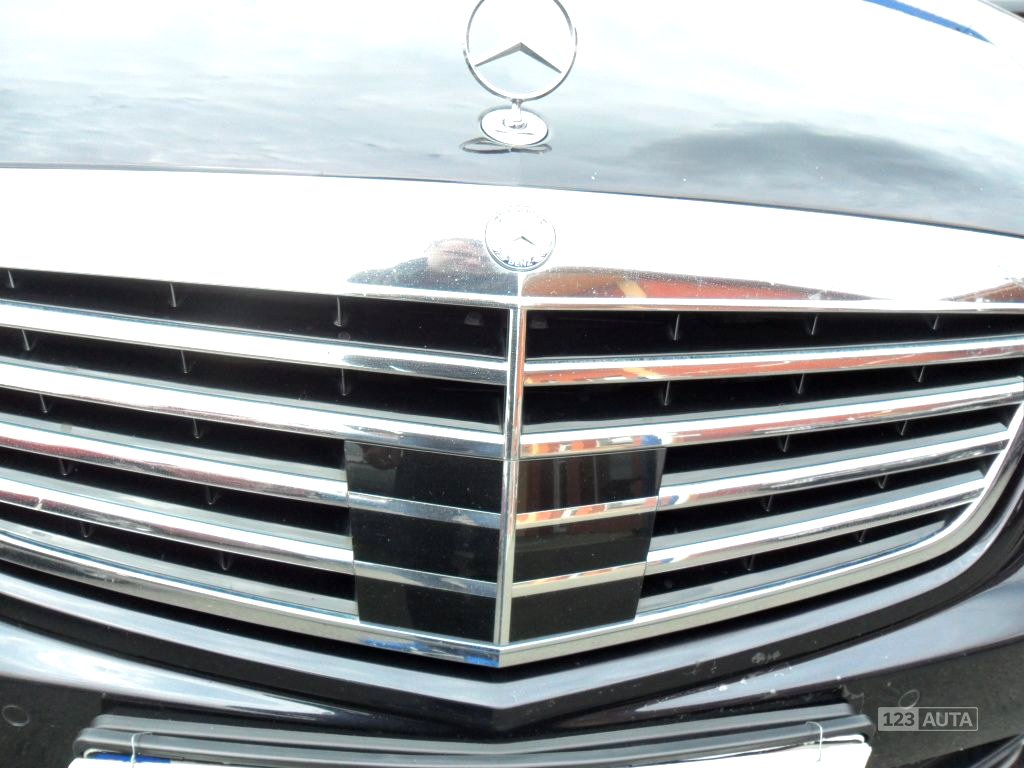 Mercedes-Benz Třídy S, 2010 - pohled č. 4