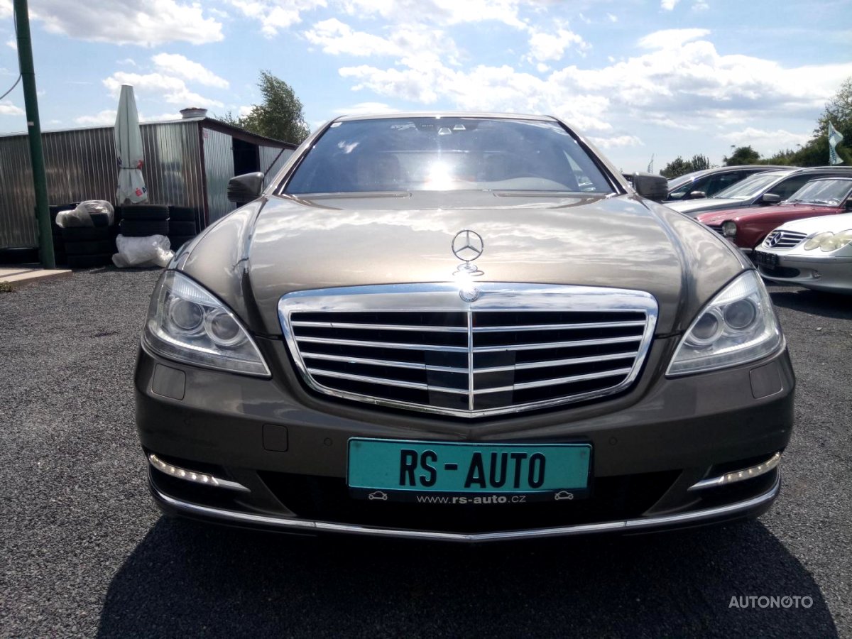 Mercedes-Benz Třídy S, 2011 - pohled č. 2