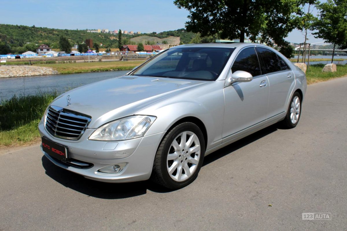 Mercedes-Benz Třídy S, 2006 - pohled č. 2