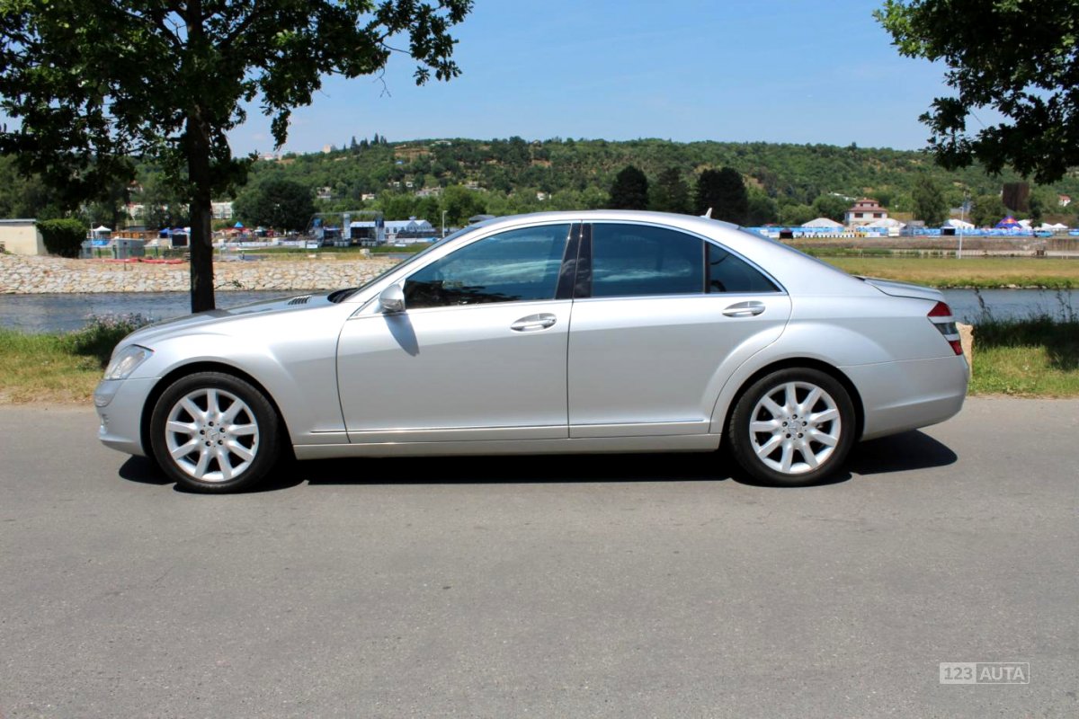Mercedes-Benz Třídy S, 2006 - pohled č. 3