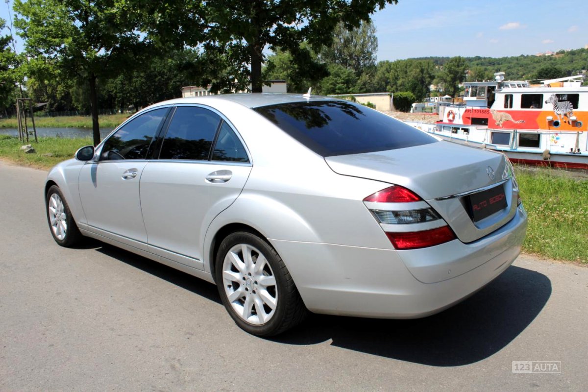 Mercedes-Benz Třídy S, 2006 - pohled č. 4