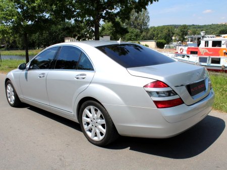 Mercedes-Benz Třídy S, 2006 - pohled č. 4