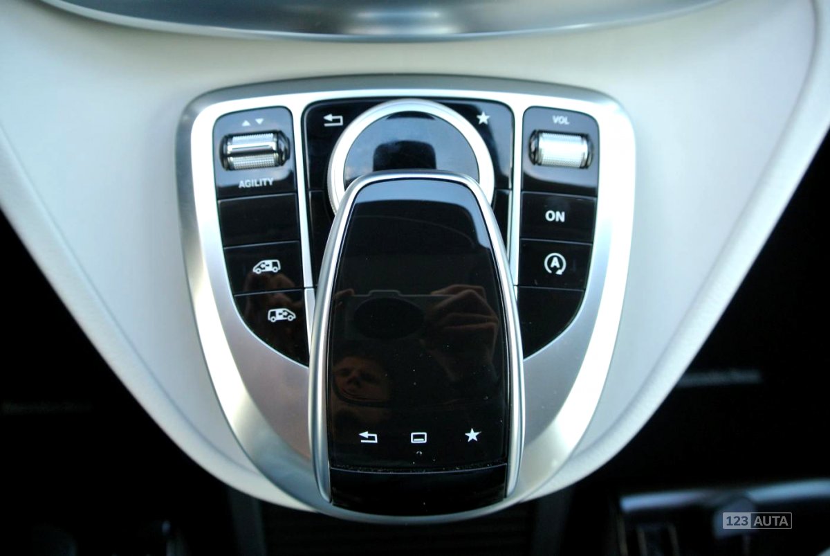 Mercedes-Benz Třídy V, 2015 - pohled č. 17