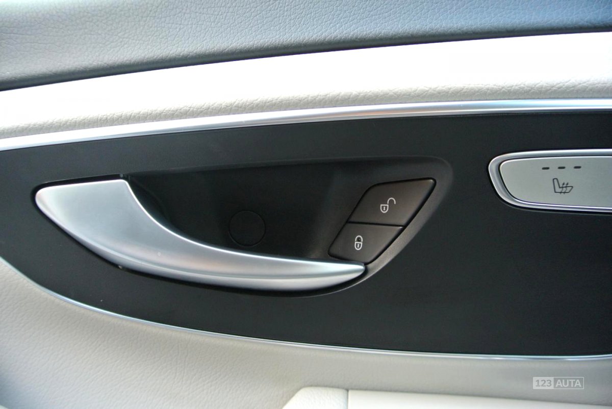 Mercedes-Benz Třídy V, 2015 - pohled č. 19