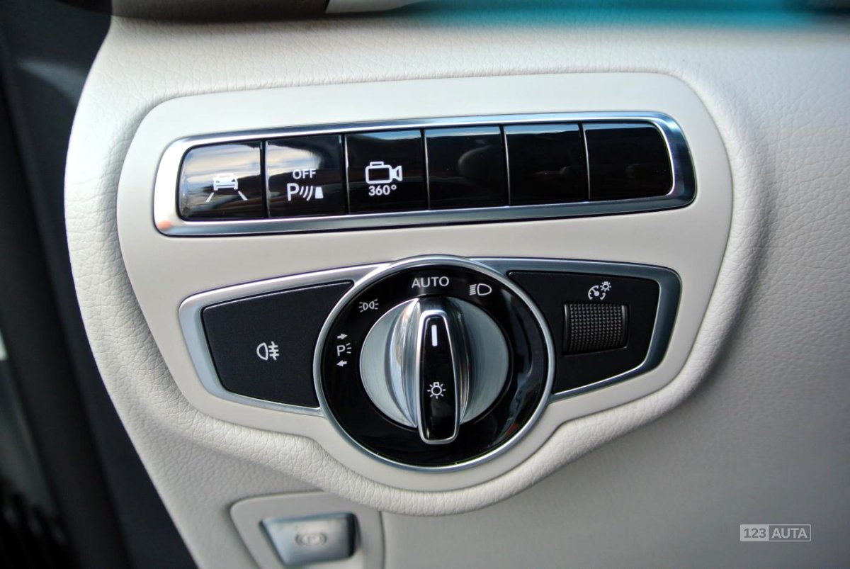 Mercedes-Benz Třídy V, 2015 - pohled č. 21