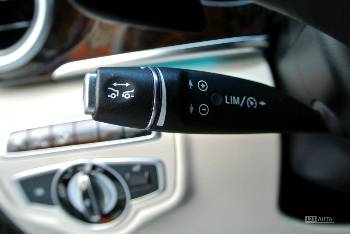 Mercedes-Benz Třídy V, 2015 - pohled č. 22