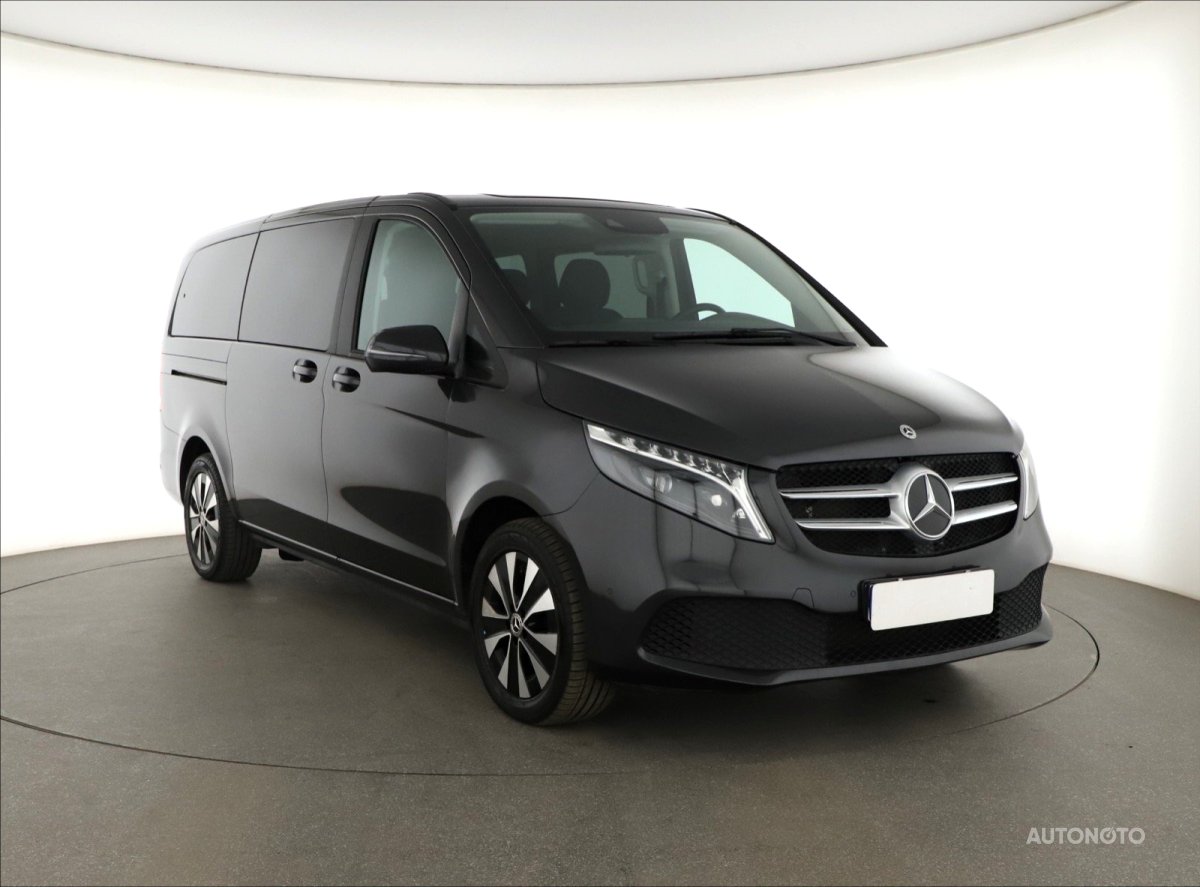 Mercedes-Benz V, 2023 - celkový pohled