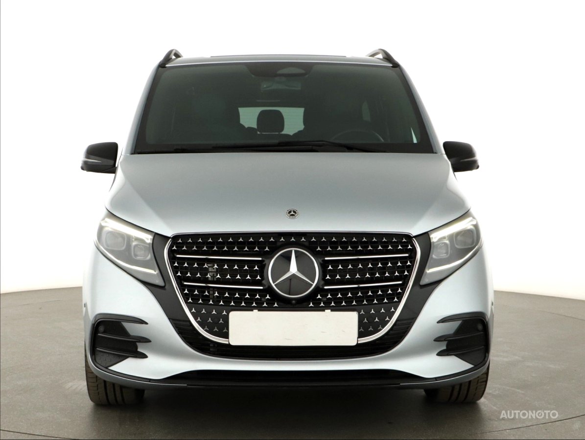 Mercedes-Benz V, 2024 - pohled č. 2