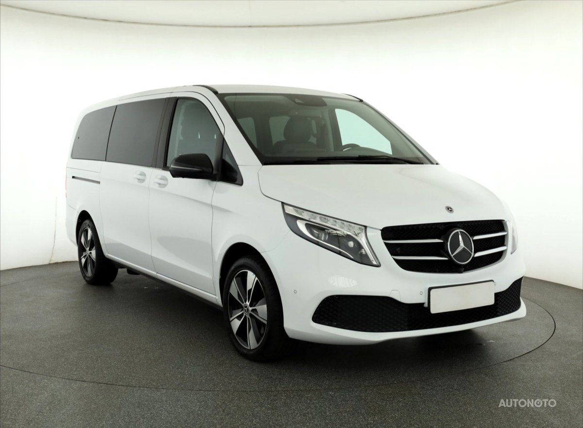Mercedes-Benz V, 2022 - celkový pohled