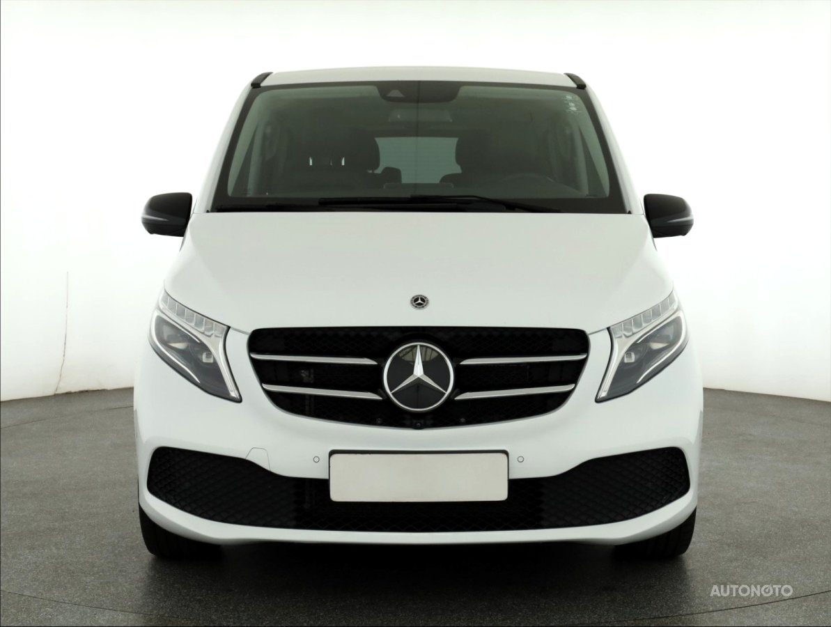 Mercedes-Benz V, 2022 - pohled č. 2