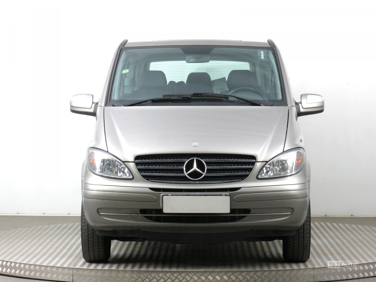 Mercedes-Benz Viano, 2010 - pohled č. 2