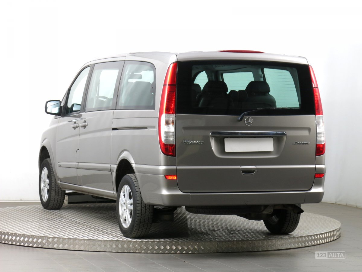 Mercedes-Benz Viano, 2010 - pohled č. 5
