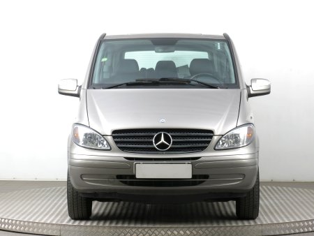 Mercedes-Benz Viano, 2010 - pohled č. 2