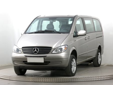 Mercedes-Benz Viano, 2010 - pohled č. 3