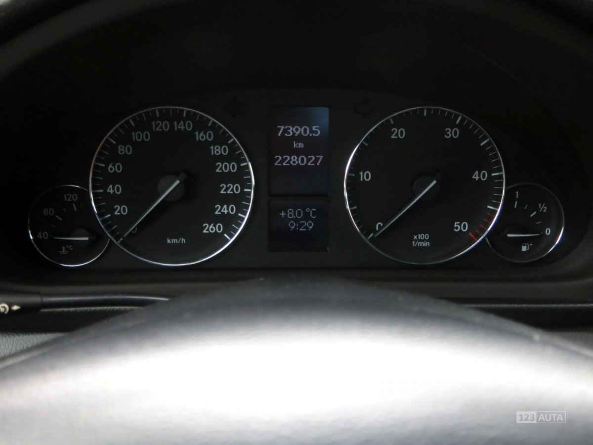 Mercedes-Benz C, 2006 - pohled č. 10