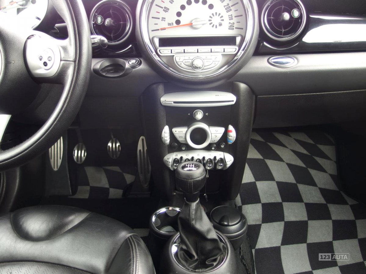 Mini Cooper S, 2008 - pohled č. 13