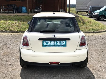 Mini Cooper, 2010 - pohled č. 4