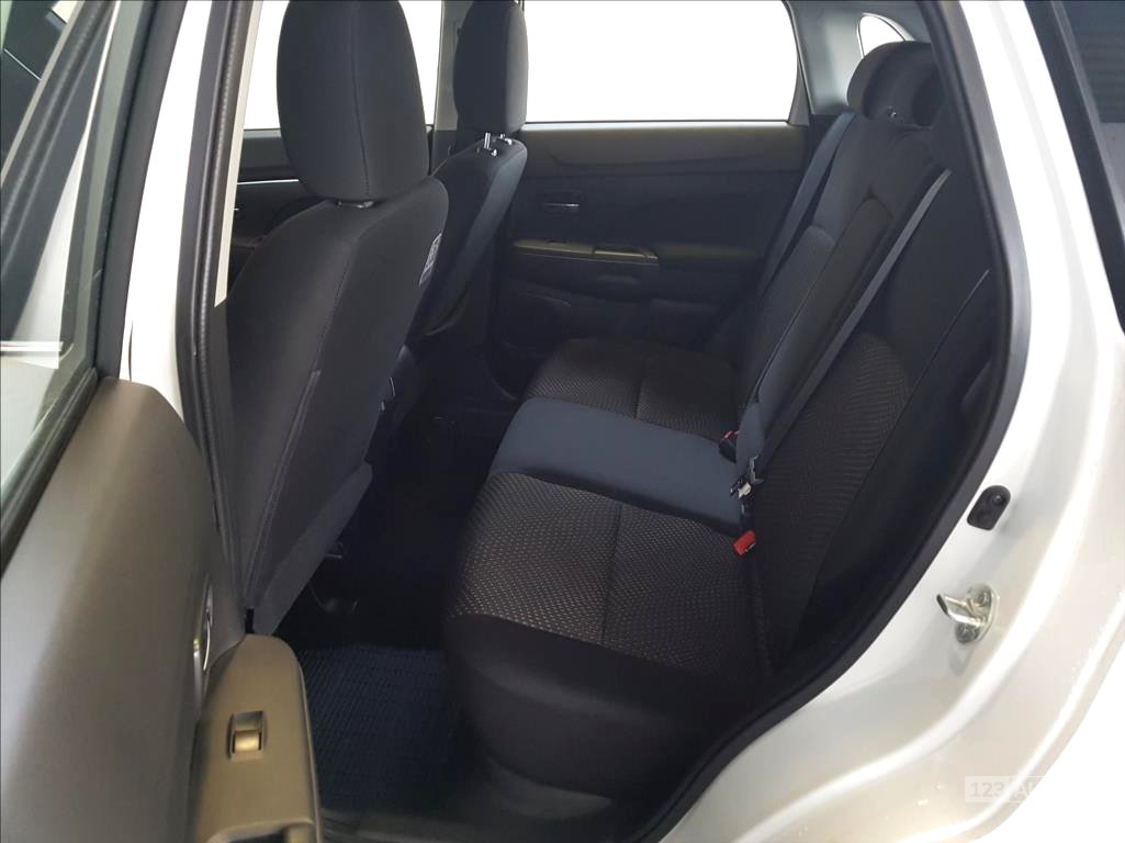 Mitsubishi ASX, 2015 - pohled č. 8