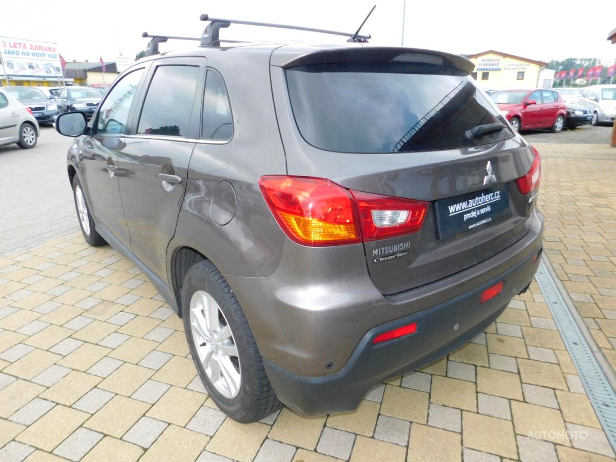 Mitsubishi ASX, 2011 - pohled č. 5