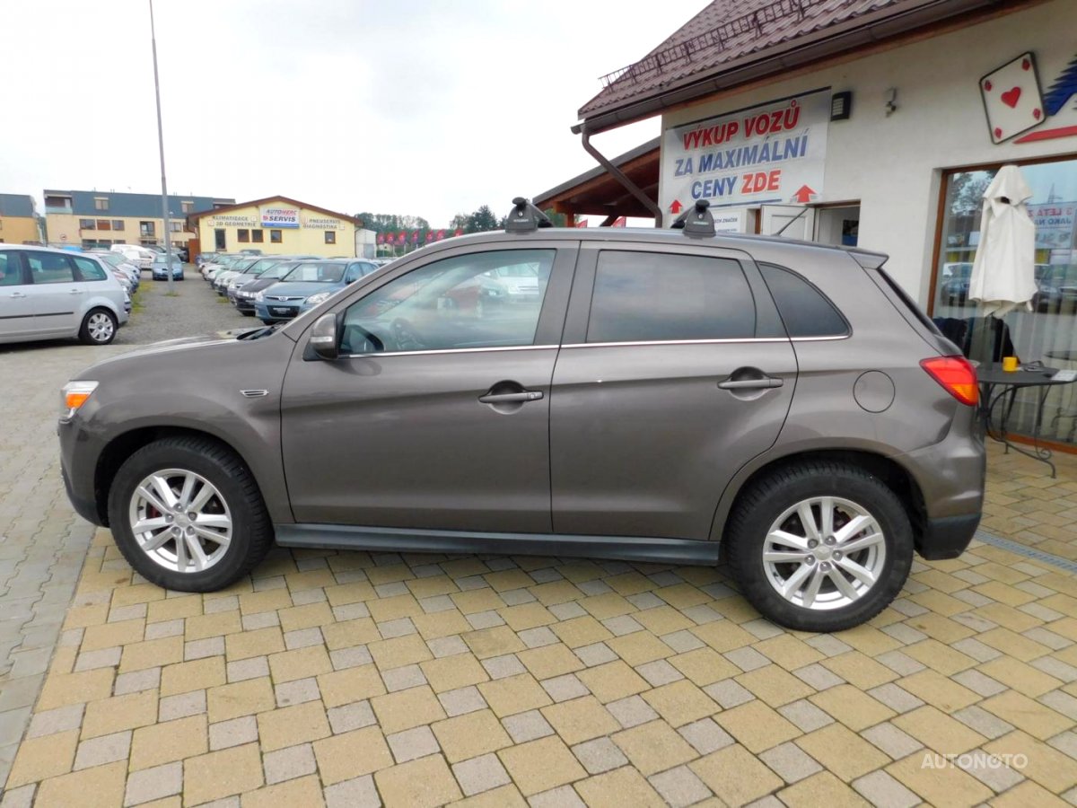 Mitsubishi ASX, 2011 - pohled č. 6