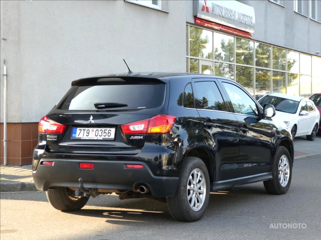 Mitsubishi ASX, 2012 - pohled č. 3