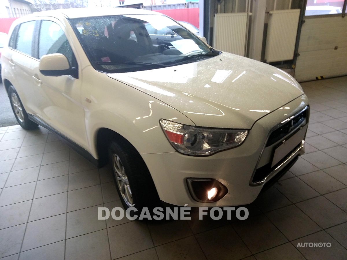 Mitsubishi ASX, 2015 - celkový pohled