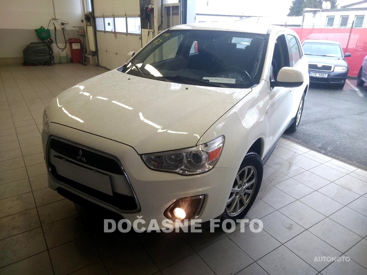 Mitsubishi ASX, 2015 - pohled č. 3