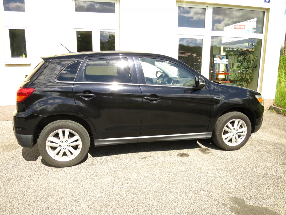 Mitsubishi ASX, 2011 - pohled č. 2