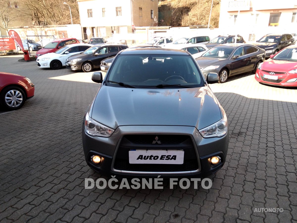 Mitsubishi ASX, 2011 - pohled č. 2