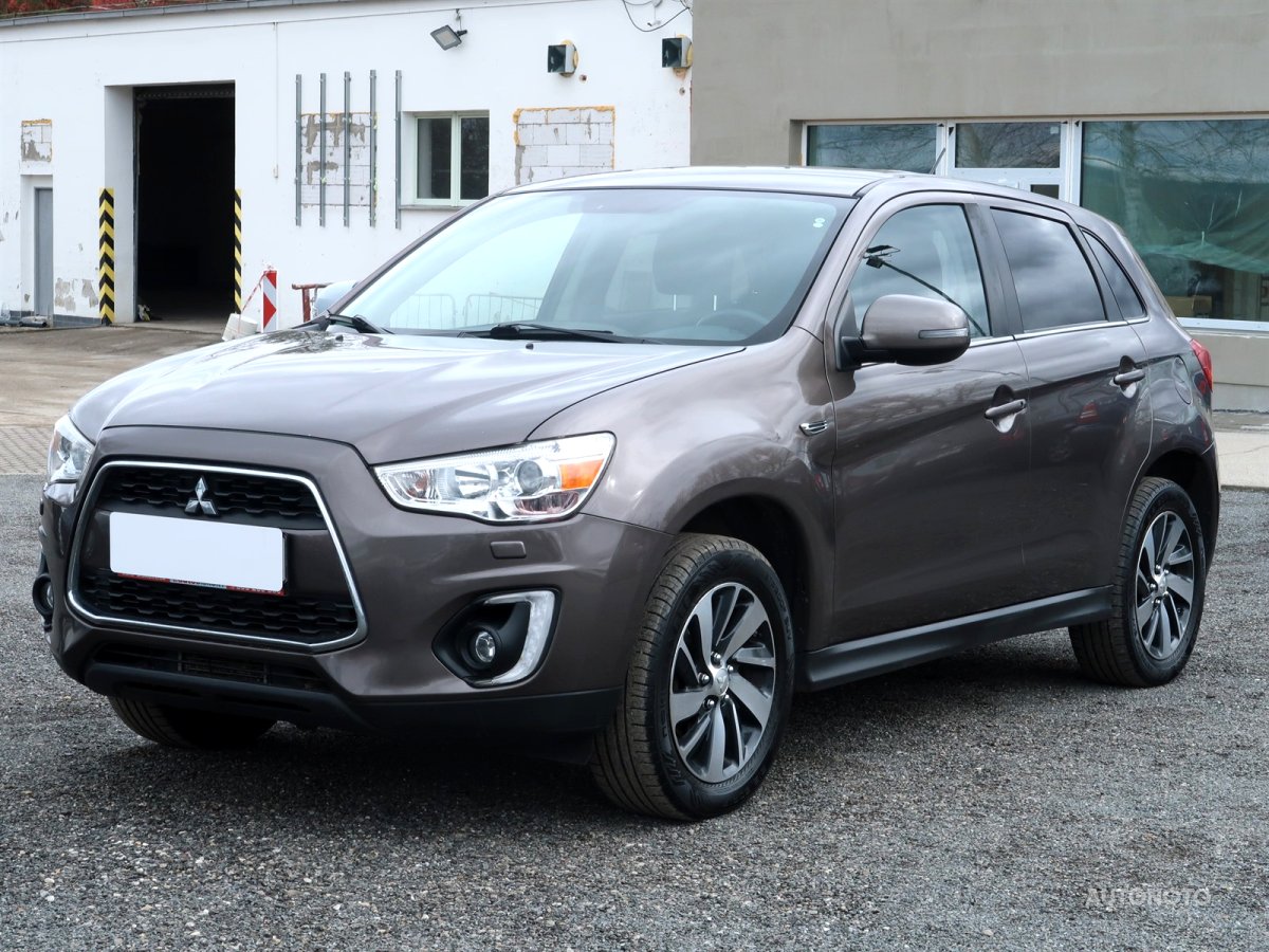 Mitsubishi ASX, 2015 - pohled č. 3