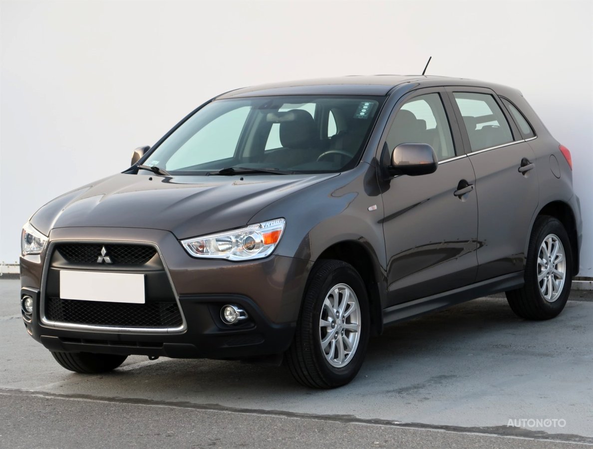 Mitsubishi ASX, 2012 - pohled č. 3
