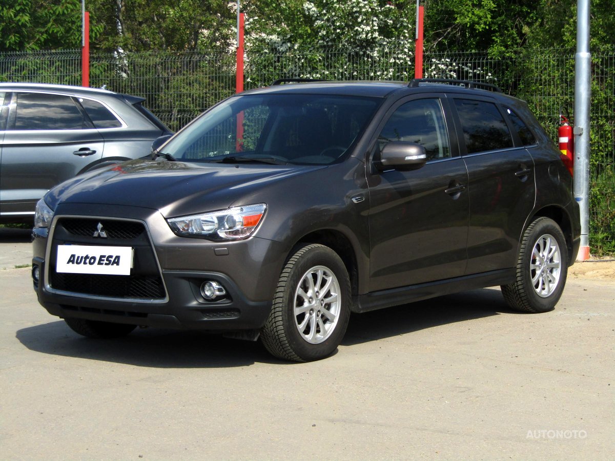 Mitsubishi ASX, 2012 - pohled č. 3