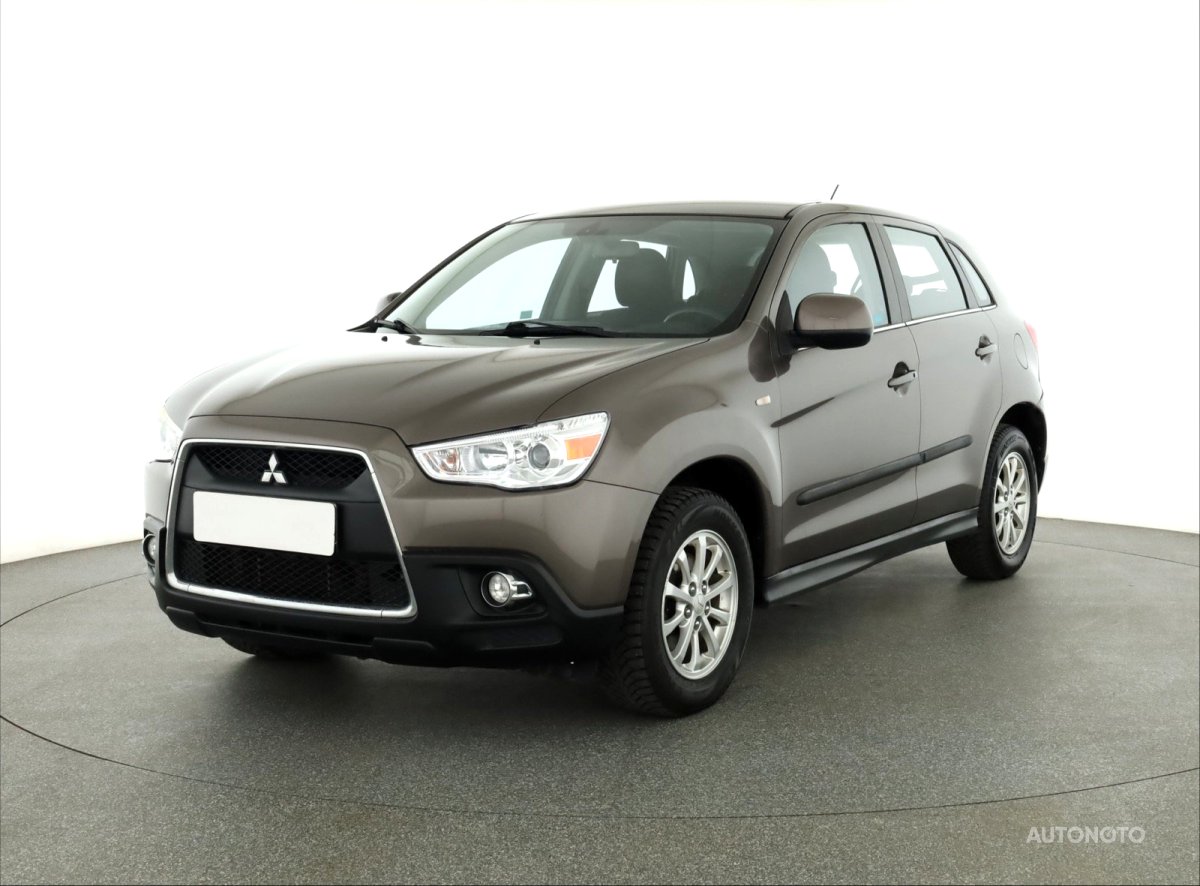 Mitsubishi ASX, 2011 - pohled č. 3