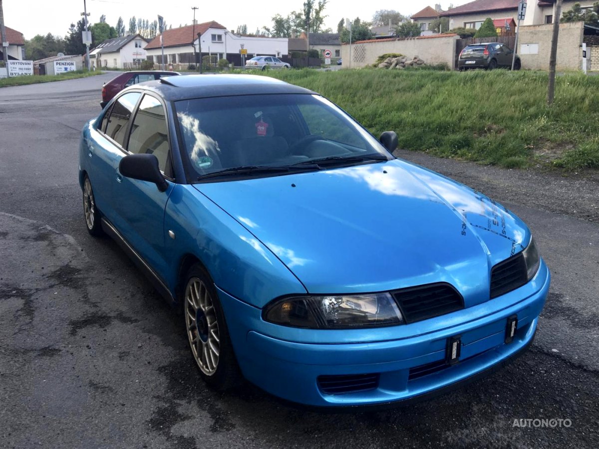 Mitsubishi Carisma, 1997 - pohled č. 2