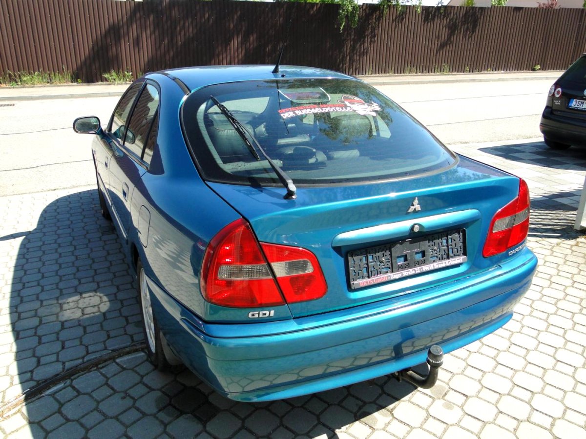 Mitsubishi Carisma, 2001 - pohled č. 3