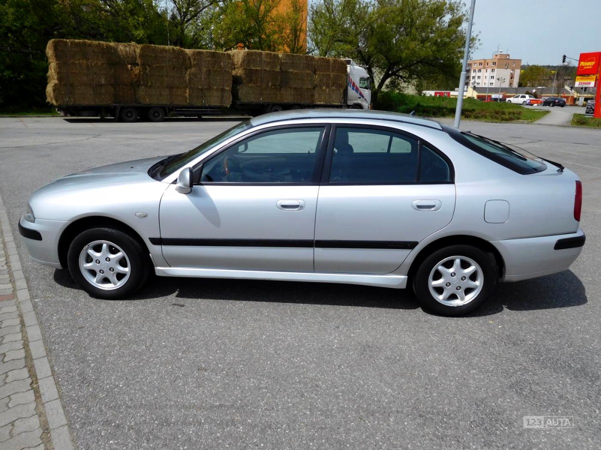 Mitsubishi Carisma, 2001 - pohled č. 2