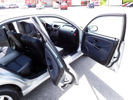 Mitsubishi Carisma, 2001 - pohled č. 13