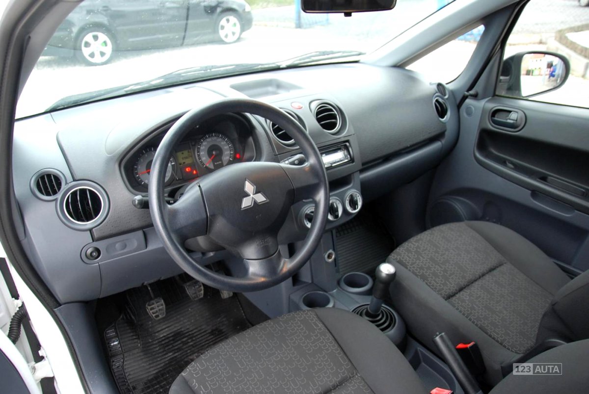 Mitsubishi Colt, 2010 - pohled č. 5