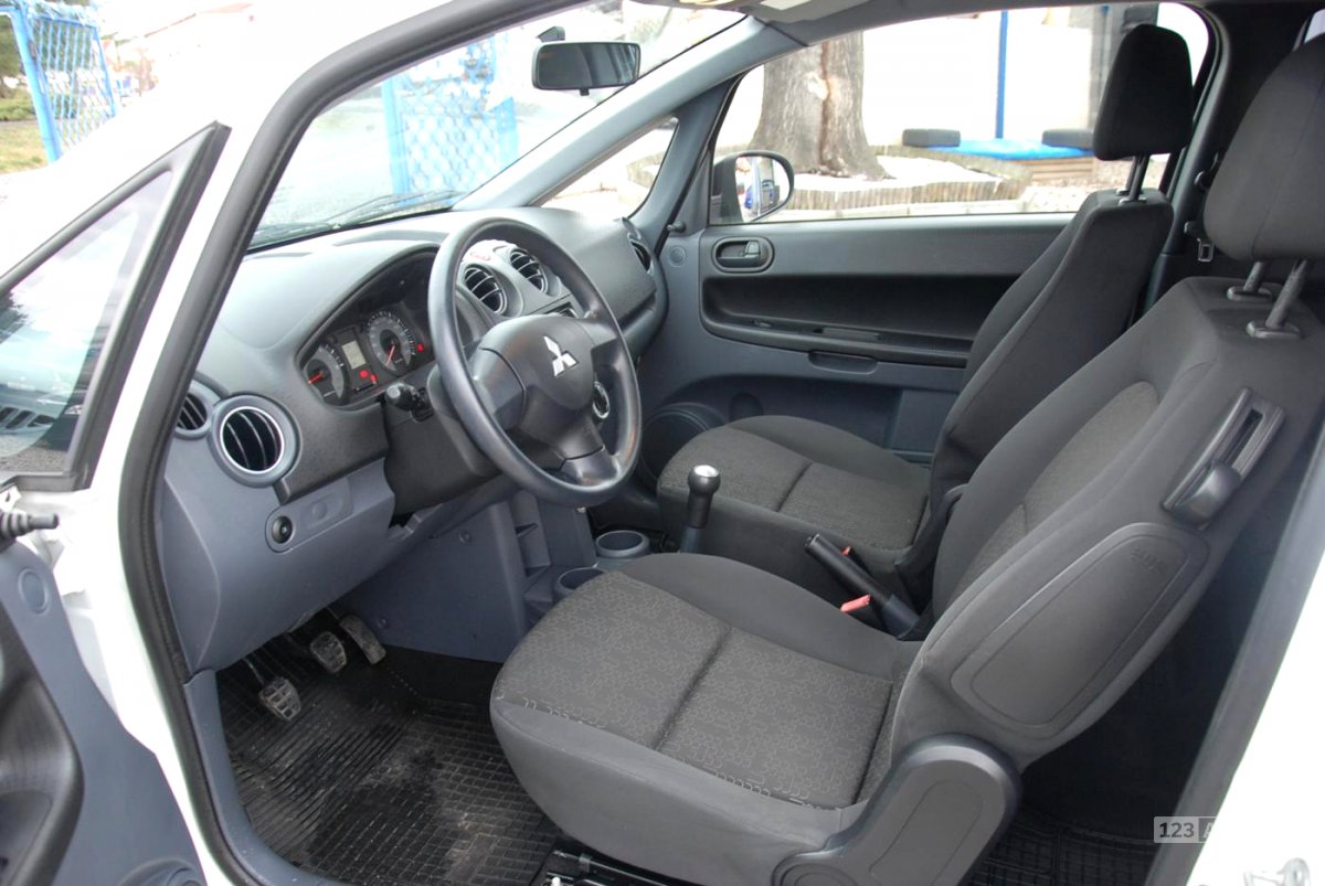 Mitsubishi Colt, 2010 - pohled č. 6