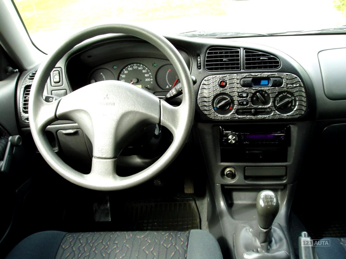 Mitsubishi Colt, 2000 - pohled č. 7